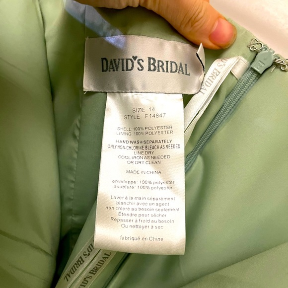 David’s Bridal : Short Crinkle Chiffon Dress with Front Cascade (Mint, Size 14) - Picture 2 of 2